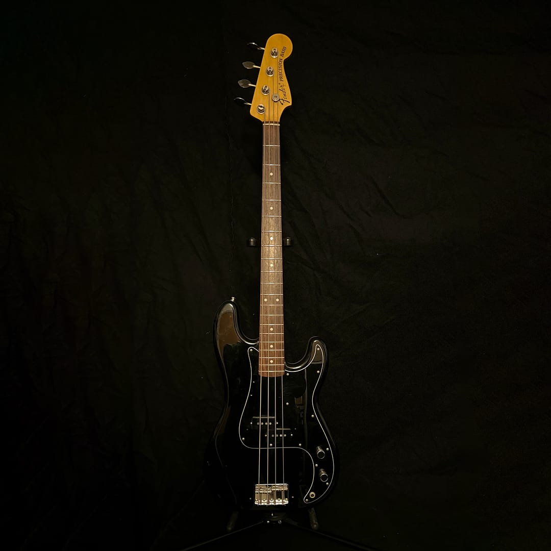 2002 Fender Japan PB70-US Precision Bass in Black, 70s reissue Crafted in Japan (CIJ) with US vintage pickups