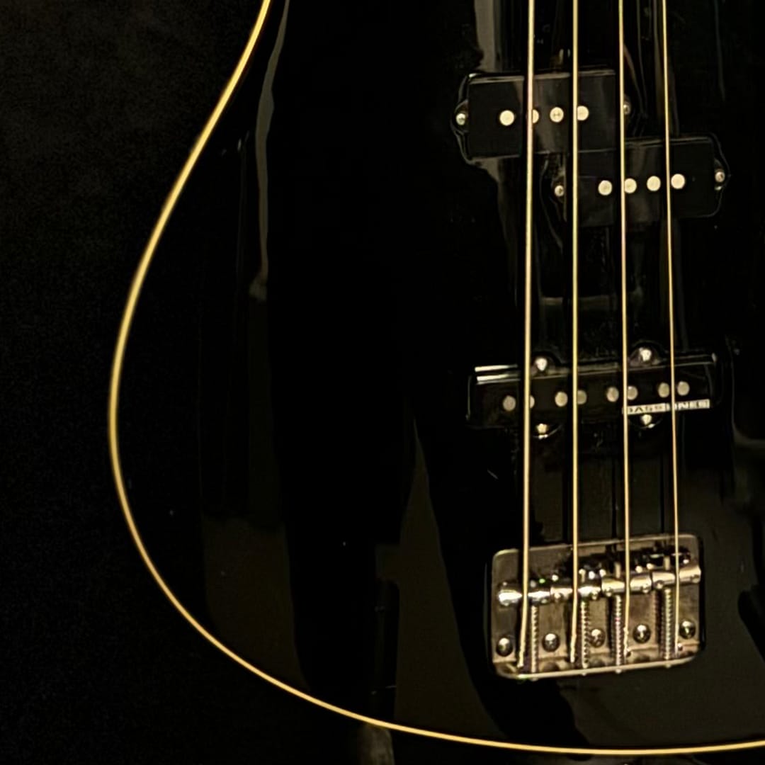 2002 Fender Aerodyne Jazz Bass Deluxe (AJB-DX), Black (CIJ)