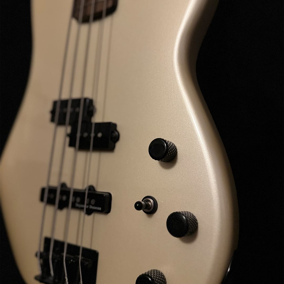 2015 Fender Duff McKagan Signature Jazz Bass Special, Pearl White