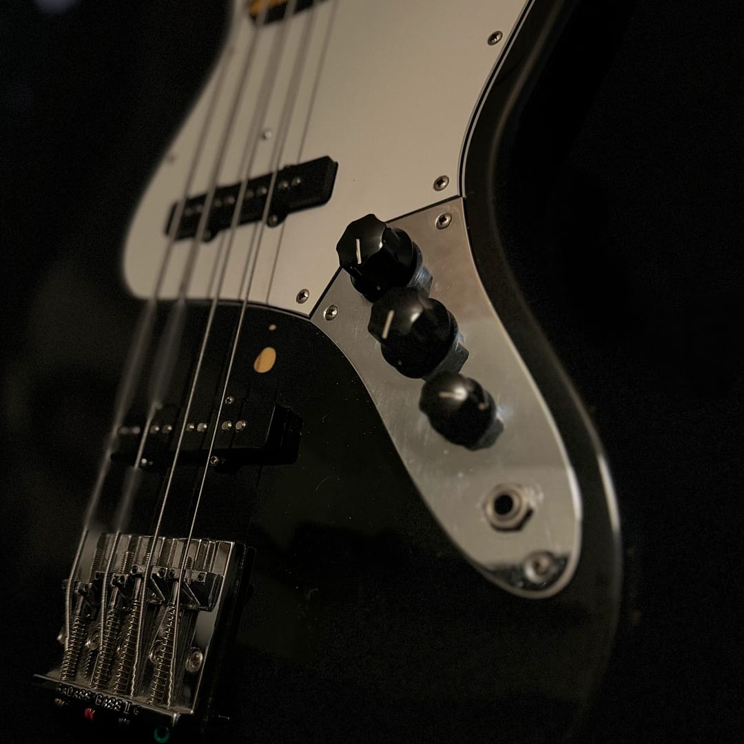 1998 Fender Geddy Lee Signature Jazz Bass Limited Edition, Black (CIJ)