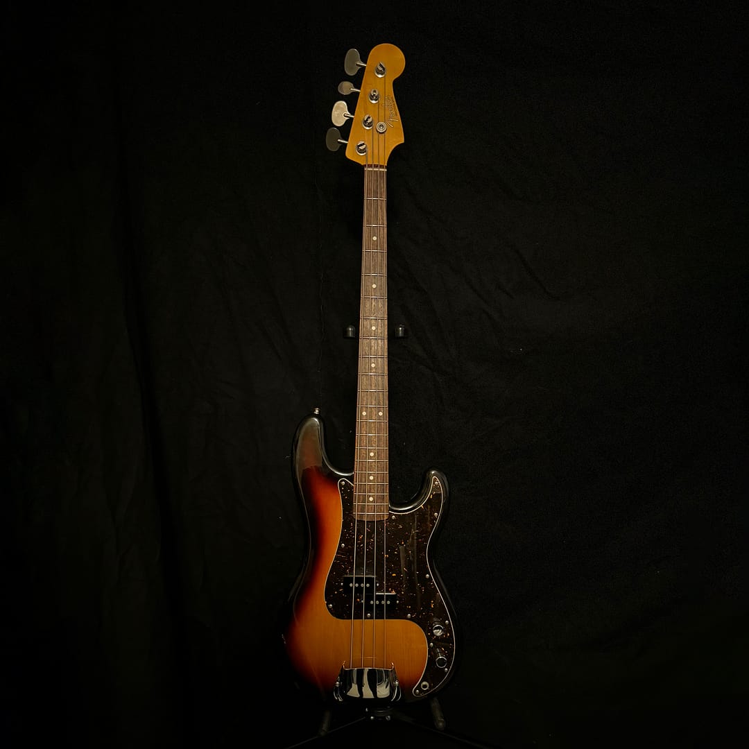 Fender Hama Okamoto Signature Precision Bass #4 MIJ in 3-Color Sunburst, Japanese P-Bass with slim Jazz neck