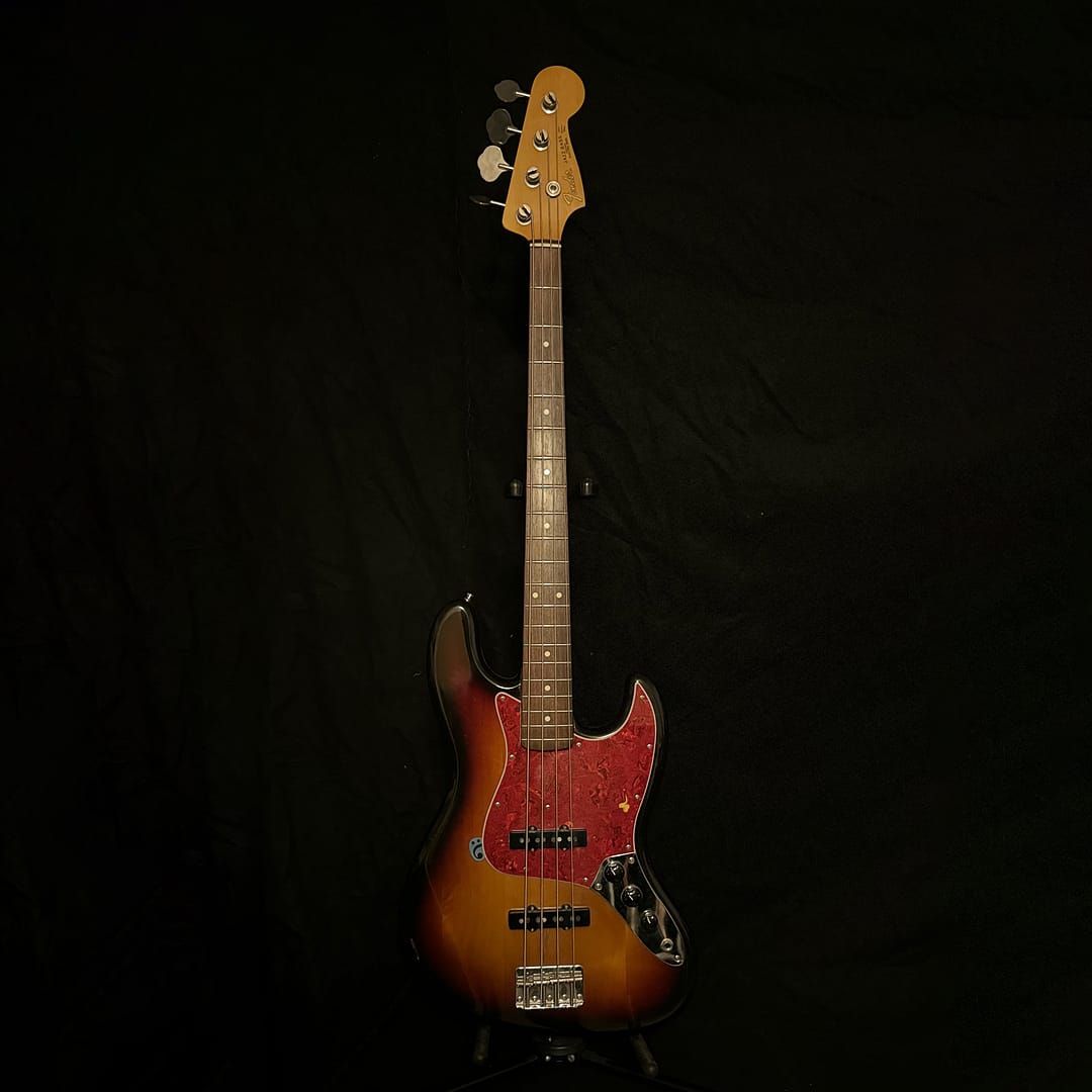 1993 Fender Jazz Bass '62 Reissue MIJ in 3-Color Sunburst, Fujigen-built Japanese JB62 with rosewood fingerboard