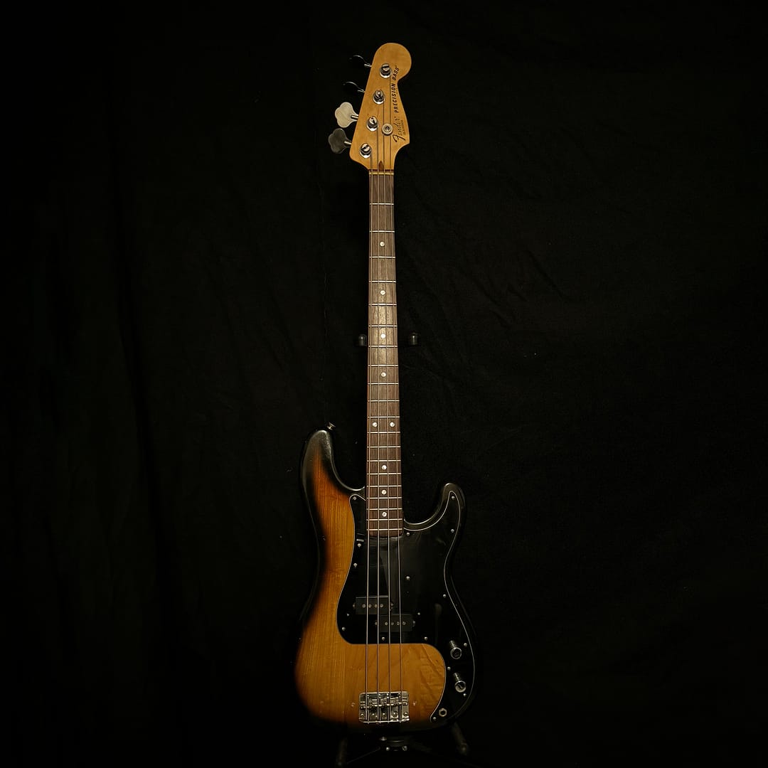 fender-precision-bass_3-colorsunburst_1