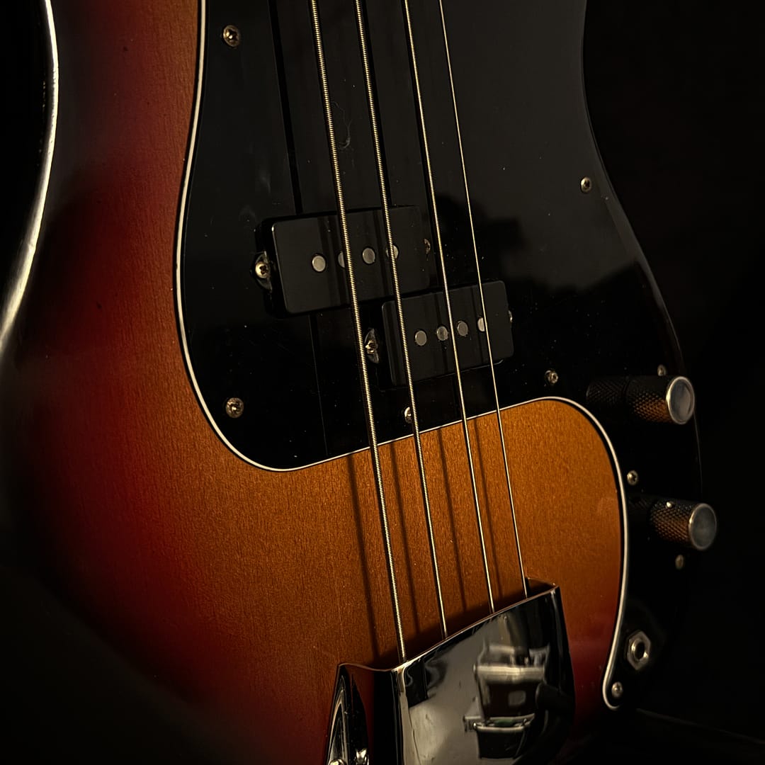 Tokai Hard Puncher, 3-Color Sunburst