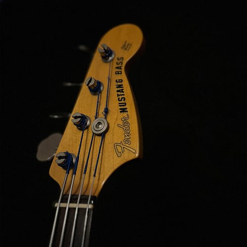 Fender Japan Mustang Bass MB98 Headstock