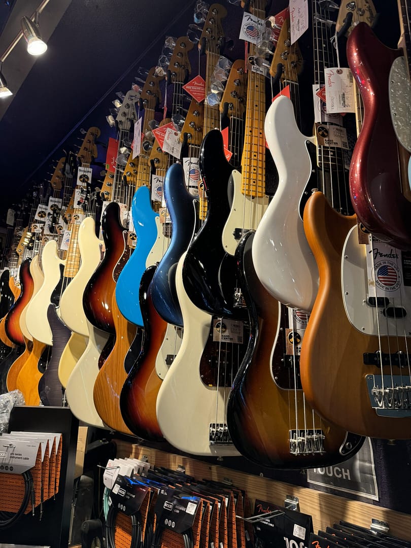 All basses shop in Paris, France: Bass Center