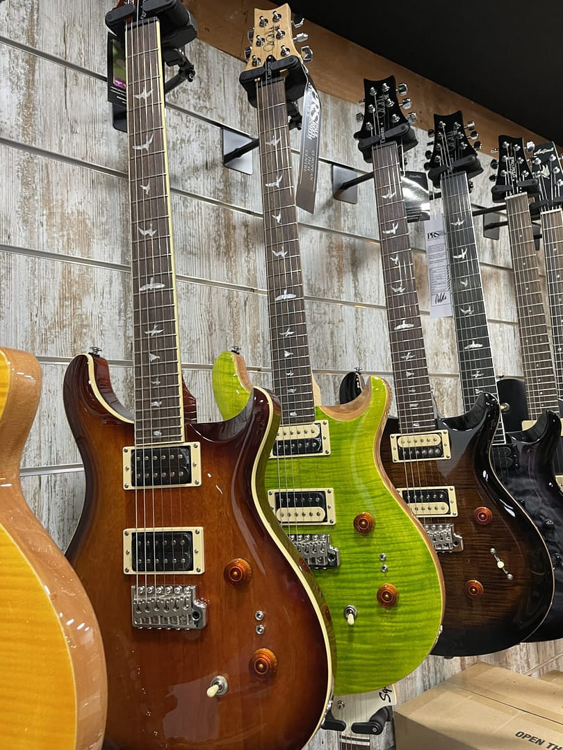 Best guitar shop for bass players in Barcelona: GuitarShop