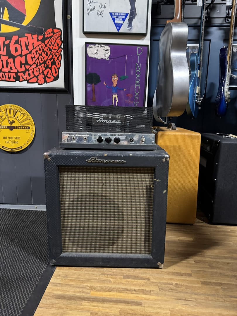 Top bass guitar store in Dublin: Some Neck Guitars