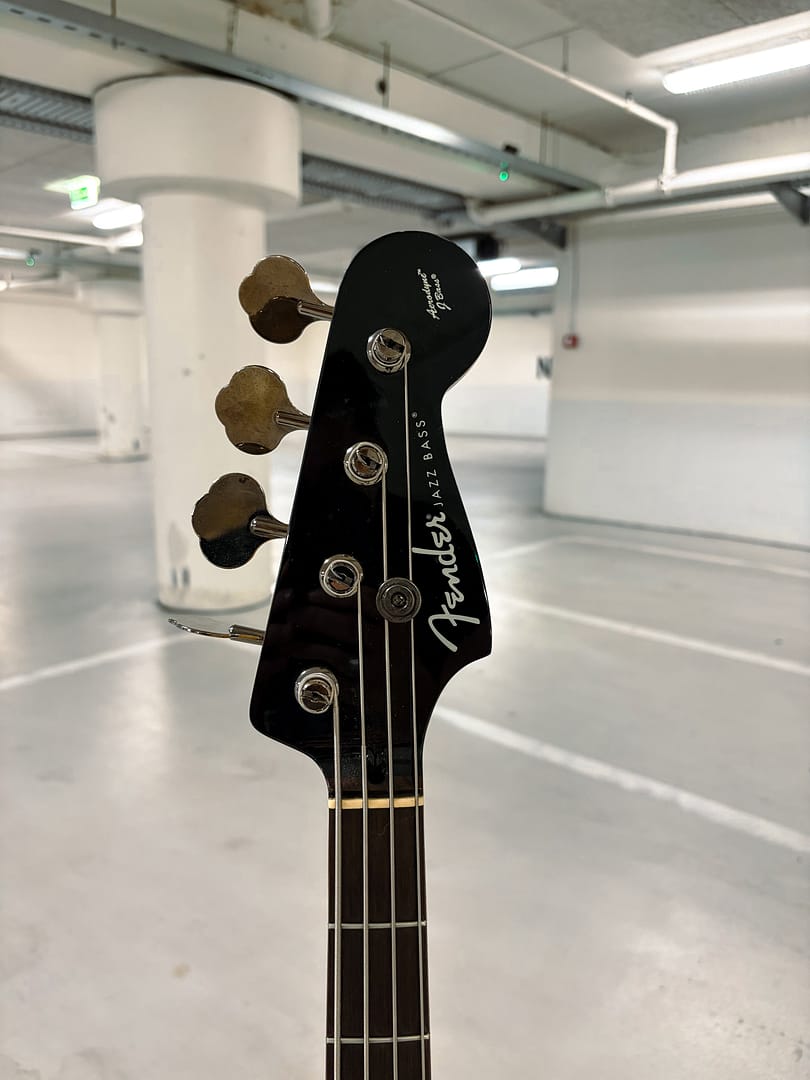 Fender Aerodyne jazz bass