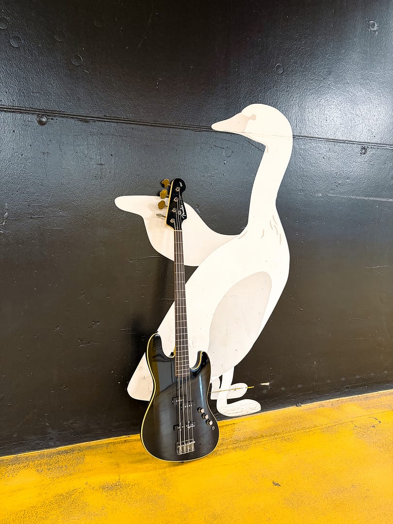 Fender Aerodyne jazz bass - parking basement