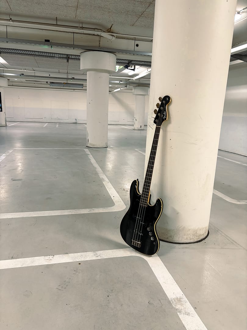 Fender Aerodyne jazz bass
