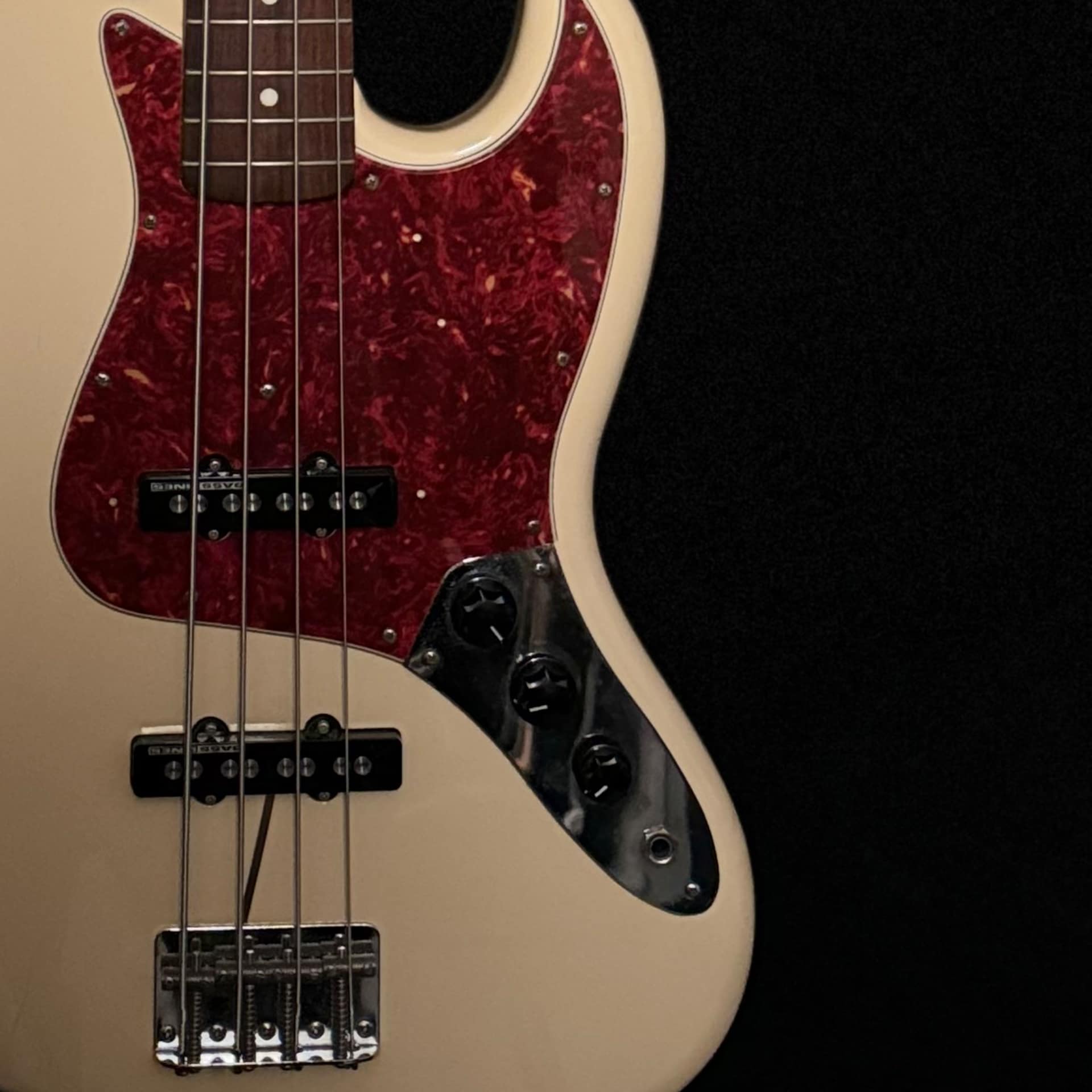 1999 Fender Jazz Bass '62 Reissue, Vintage White (CIJ) | Bass Vault