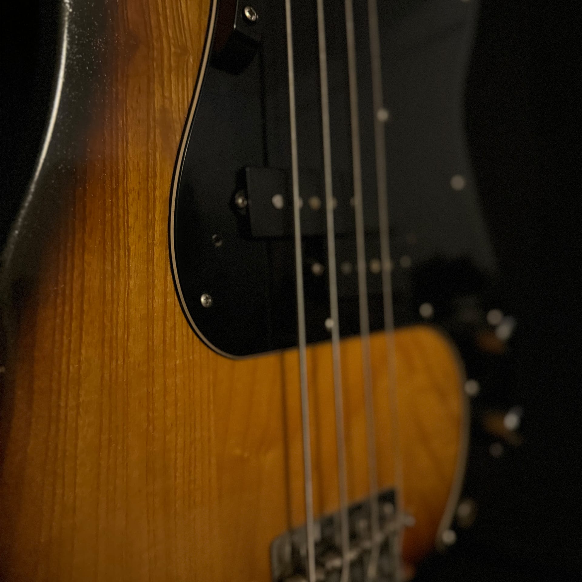 1980 Fender Precision Bass, 3-Color Sunburst (USA)